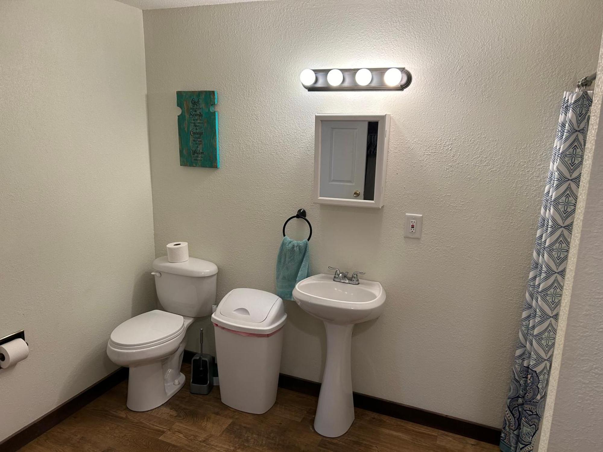 Stoutland Dragonfly Meadows Guesthouse מראה חיצוני תמונה