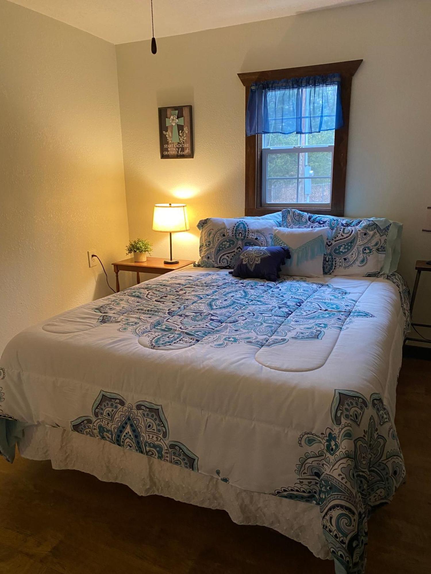 Stoutland Dragonfly Meadows Guesthouse מראה חיצוני תמונה